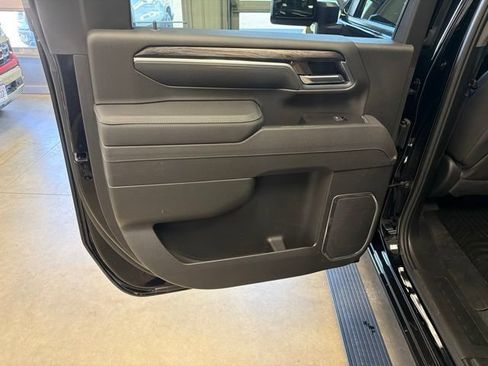 Used 2025 Chevrolet Silverado 3500 LTZ w/ LTZ Plus Package AWD/4WD image 30