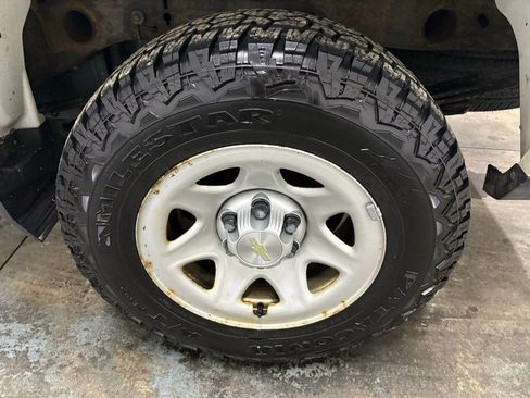 Used 2017 Chevrolet Silverado 1500 W/T image 21