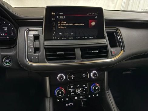 Used 2023 GMC Yukon SLT w/ SLT Premium Package AWD/4WD image 47