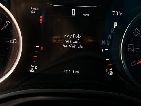 Used 2018 Dodge Challenger SXT RWD image 10