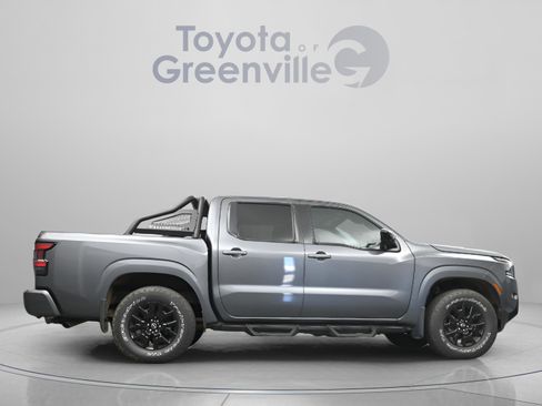 Used 2023 Nissan Frontier SV w/ Midnight Edition Package AWD/4WD image 16