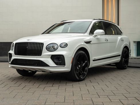Used 2023 Bentley Bentayga Extended Wheelbase AWD/4WD image 22