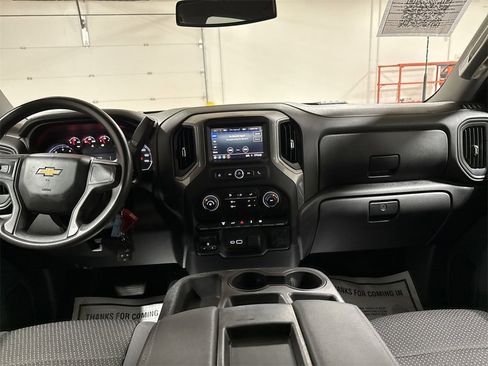 Used 2022 Chevrolet Silverado 2500 Custom w/ Custom Value Package image 10