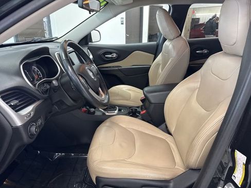 Used 2015 Jeep Cherokee Latitude w/ Cold Weather Group image 14