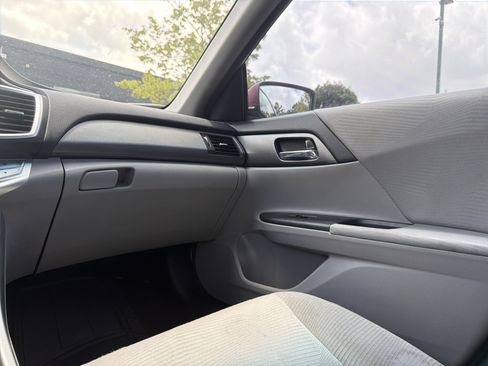 Used 2014 Honda Accord LX image 21
