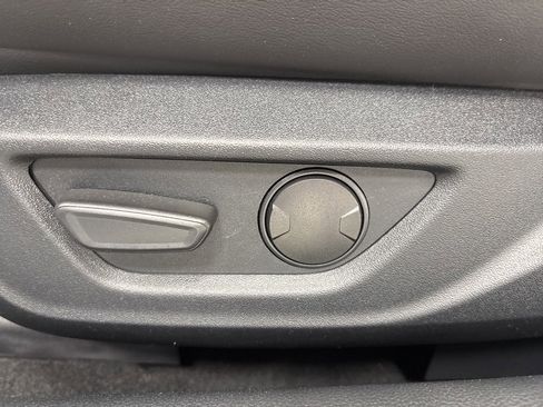 Used 2022 Ford Mustang Shelby GT500 w/ Technology Package image 19