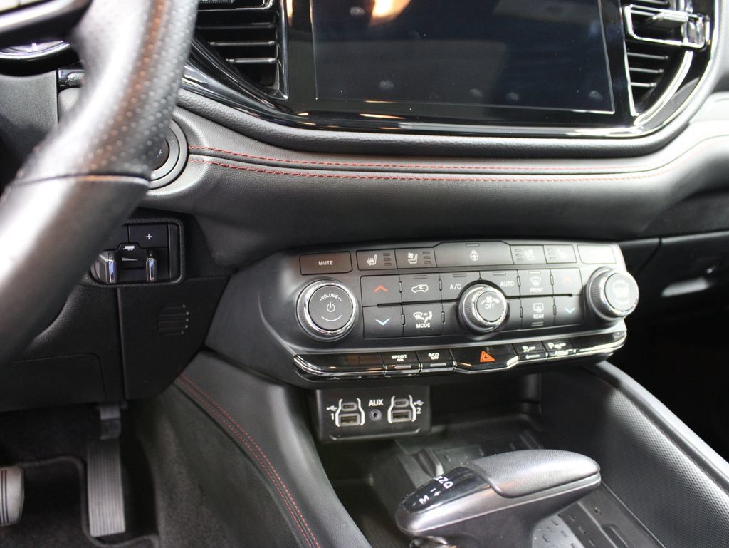 Used 2025 Dodge Durango R/T AWD/4WD image 56