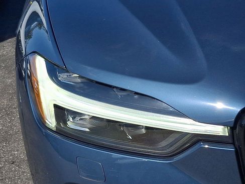 Certified 2024 Volvo XC60 B5 Ultimate w/ Protection Package Premier AWD/4WD image 9