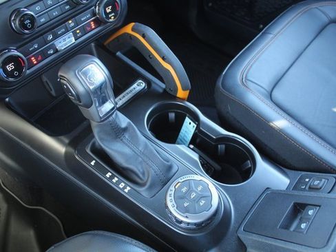 Used 2023 Ford Bronco Badlands w/ Sasquatch Package image 37