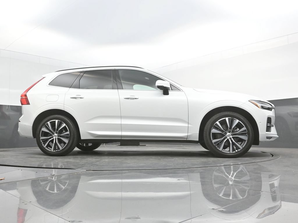 Certified 2022 Volvo XC60 B5 Momentum w/ Advanced Package FWD image 35