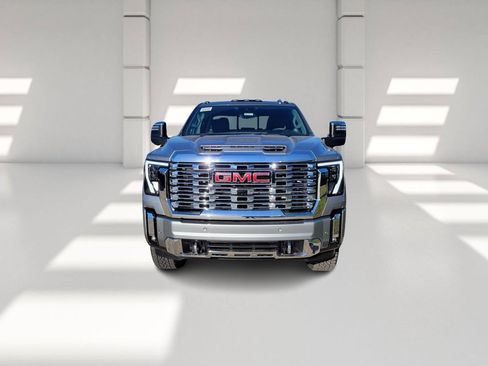 New 2026 GMC Sierra 2500 Denali w/ Denali Reserve Package image 2