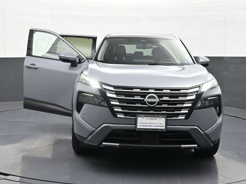 Used 2025 Nissan Rogue SL w/ SL Premium Package AWD/4WD image 44