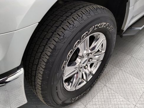 Used 2015 Ford F150 XLT w/ Equipment Group 302A Luxury AWD/4WD image 31
