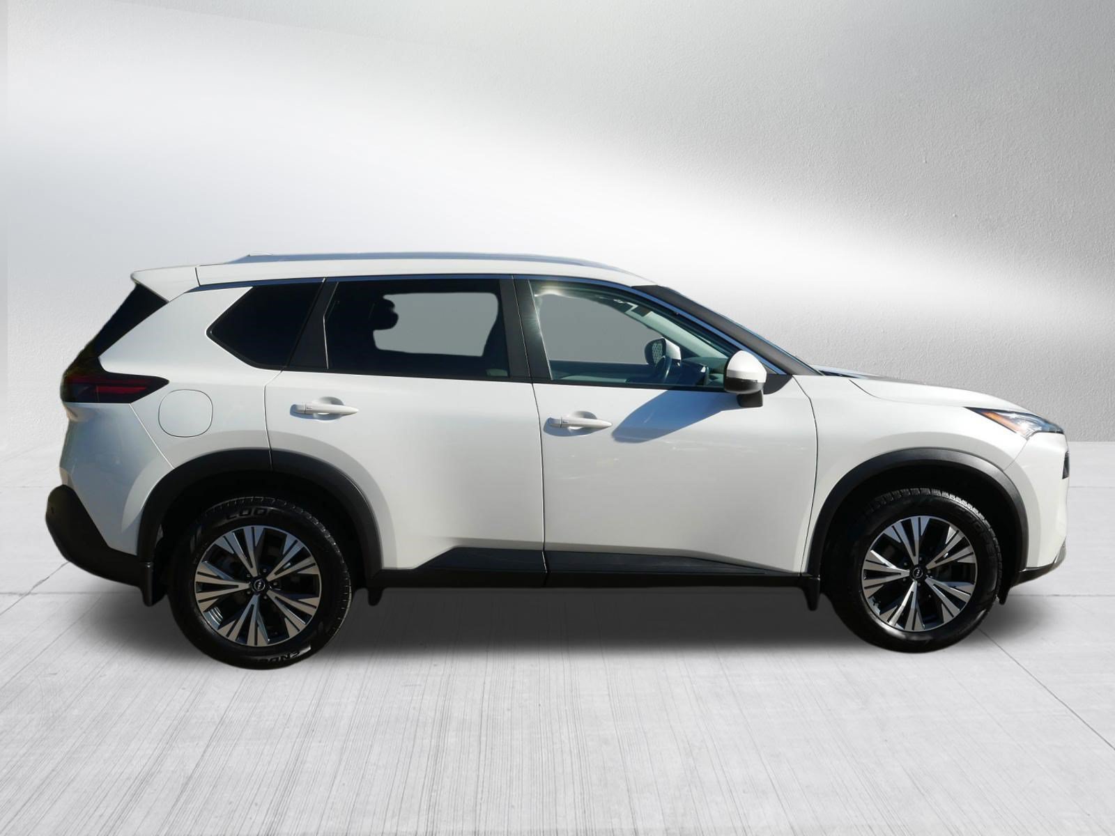 Certified 2023 Nissan Rogue SV w/ SV Premium Package AWD/4WD image 8