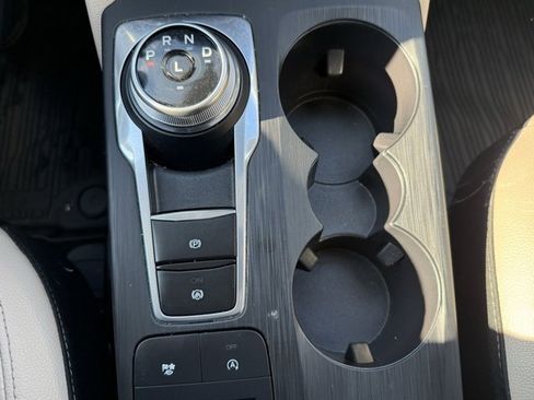 Certified 2022 Ford Escape SEL image 17