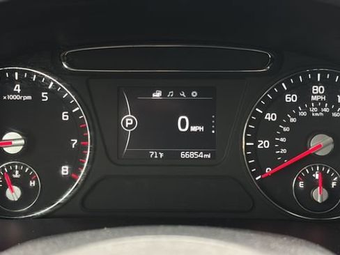 Used 2017 Kia Sorento FWD image 20