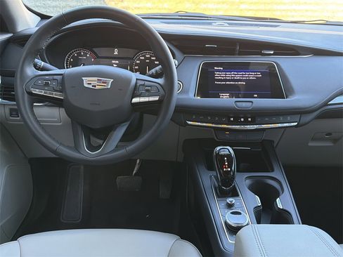 Certified 2023 Cadillac XT4 Luxury image 27