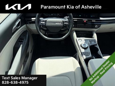 New 2026 Kia Sportage EX AWD/4WD image 24