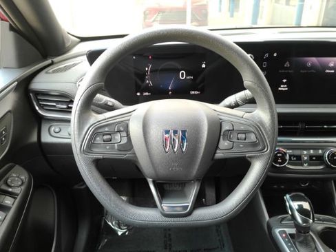 Used 2026 Buick Envista Preferred FWD image 32