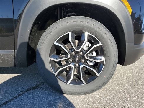 New 2026 Chevrolet TrailBlazer ACTIV w/ Driver Confidence Package image 5