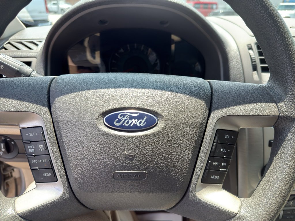 Used 2010 Ford Fusion SE FWD image 35