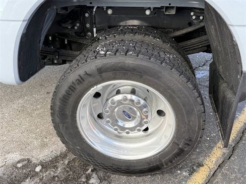 Used 2025 Ford F450 Platinum w/ Platinum Plus Package image 5