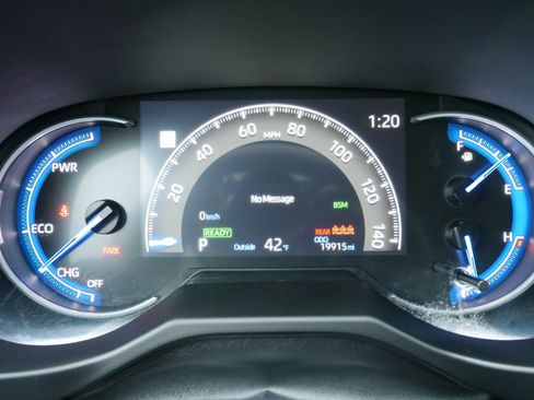 Used 2025 Toyota RAV4 XSE image 24