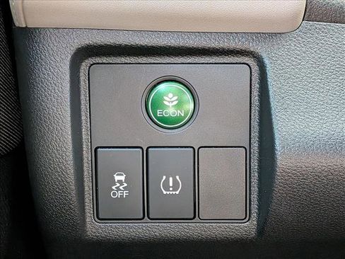 Used 2019 Honda HR-V LX image 11