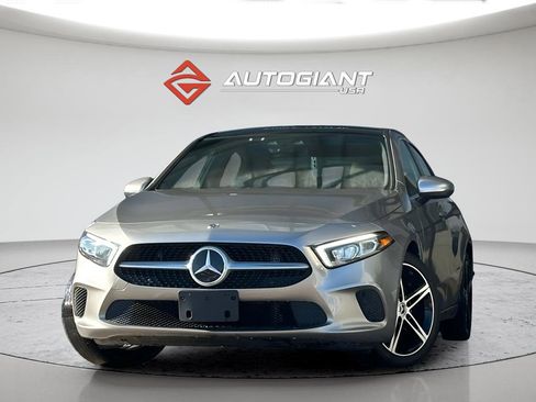 Used 2019 Mercedes-Benz A 220 4MATIC image 1