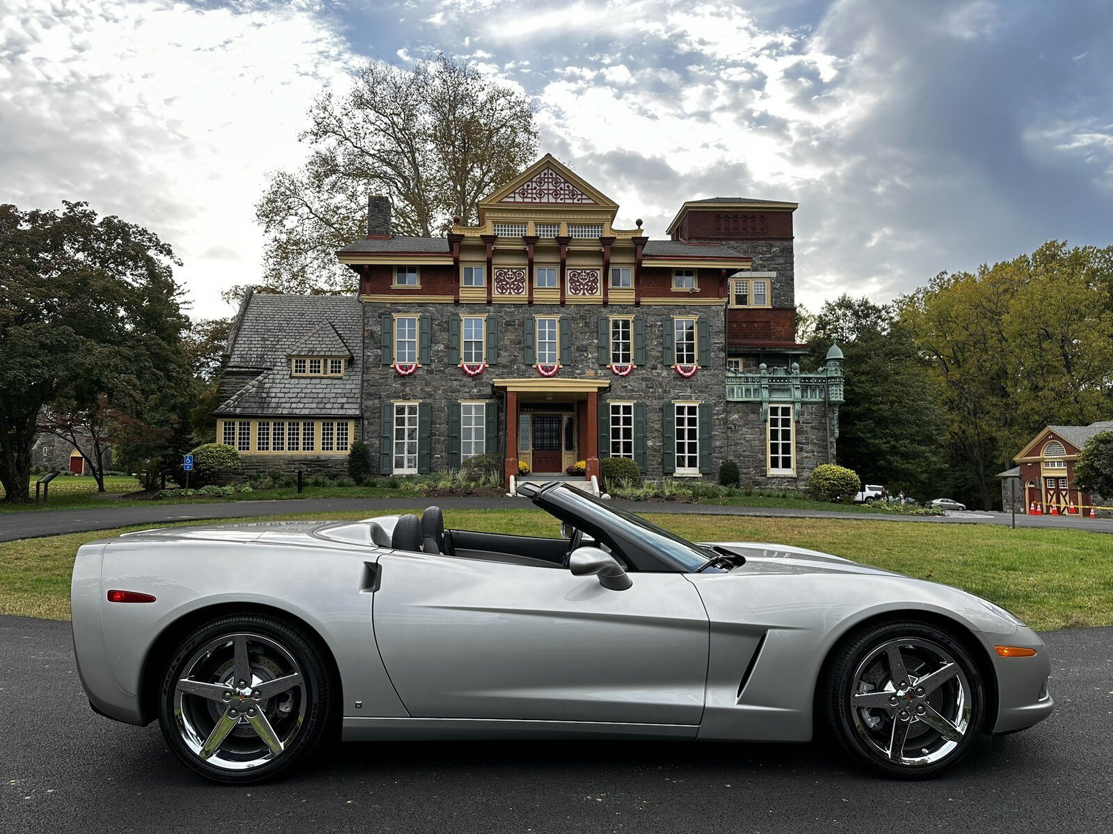 Used 2007 Chevrolet Corvette Convertible w/ Preferred Equipment Group RWD image 11