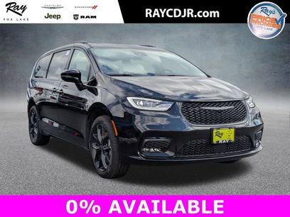 New 2026 Chrysler Pacifica Limited