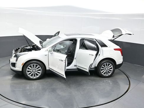 Used 2017 Cadillac XT5 Platinum w/ Driver Assist Package AWD/4WD image 37