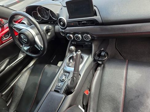 Used 2019 MAZDA MX-5 Miata RF Grand Touring w/ GT-S Package RWD image 4