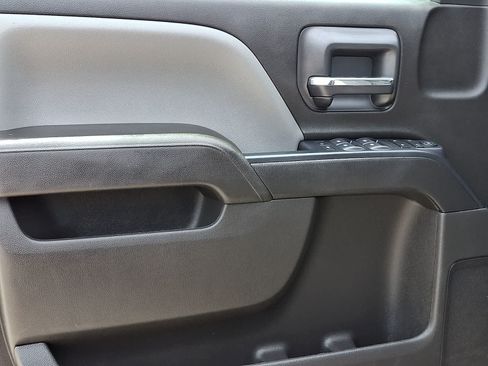 Used 2018 Chevrolet Silverado 1500 Custom w/ Custom Value Package AWD/4WD image 13