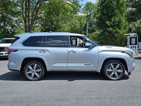 Used 2023 Toyota Sequoia Capstone image 17