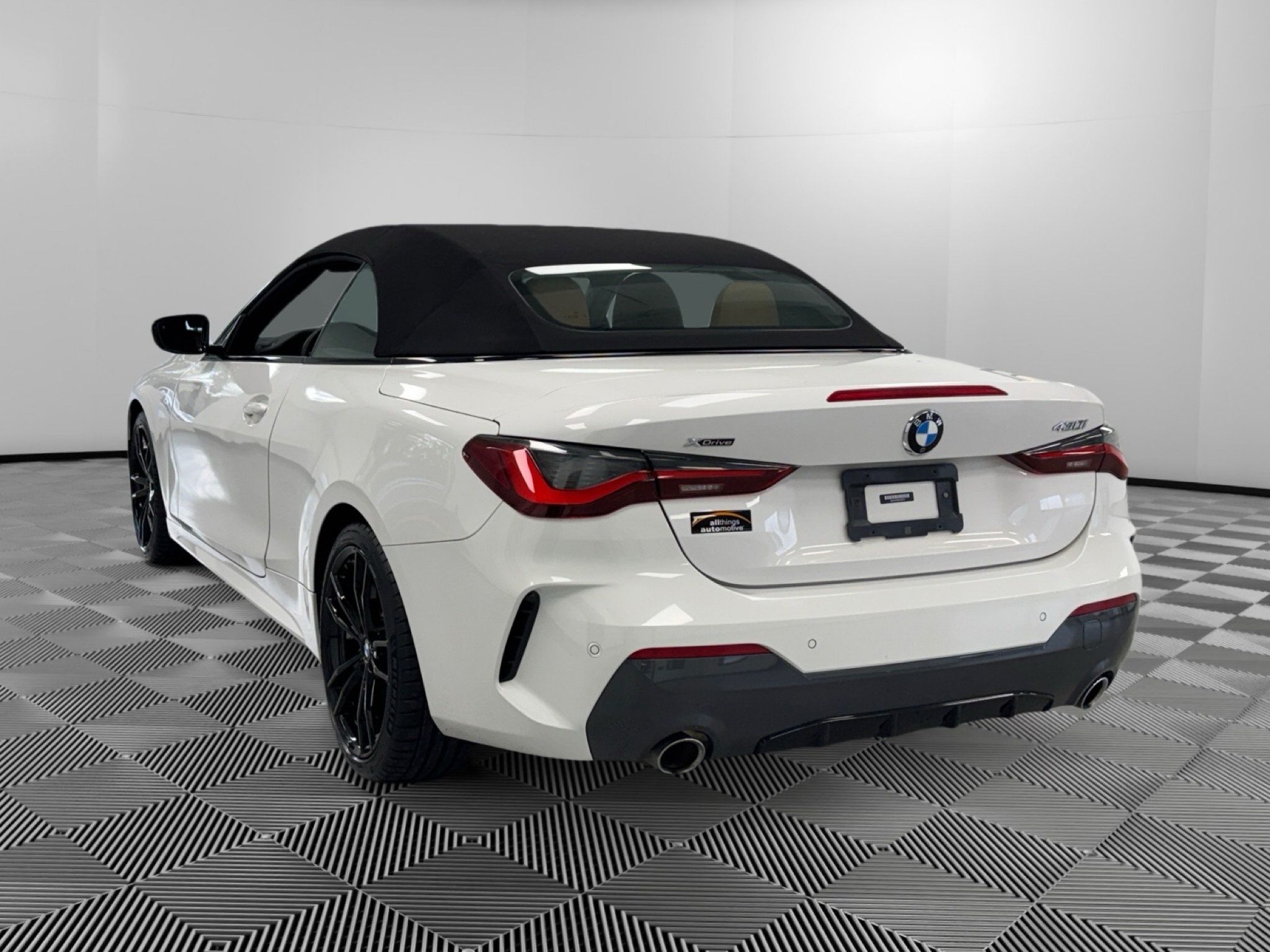 Used 2022 BMW 430i xDrive Convertible w/ M Sport Package AWD/4WD image 6