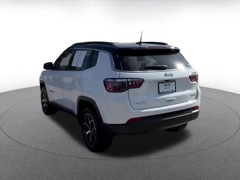 Used 2025 Jeep Compass Limited image 14