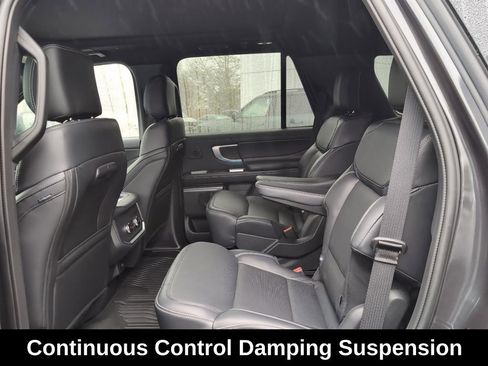 Used 2025 Ford Expedition Platinum w/ Stealth Performance Package AWD/4WD image 10