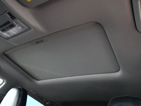 Used 2017 Toyota Highlander Limited image 19