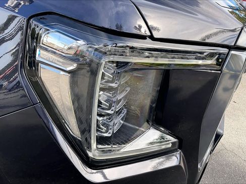 Used 2024 GMC Yukon XL AT4 w/ Technology Package image 27