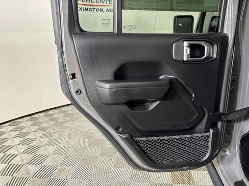 Used 2021 Jeep Gladiator Mojave AWD/4WD image 21