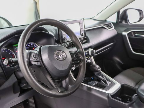 Used 2022 Toyota RAV4 XLE FWD image 22