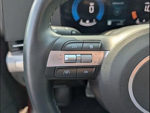 Used 2025 Hyundai Kona SEL image 7