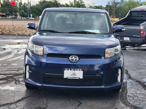 Used 2014 Scion xB FWD image 4
