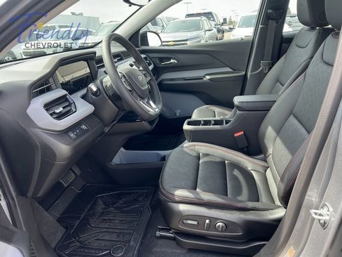 New 2027 Chevrolet Bolt RS w/ Technology Package FWD image 4