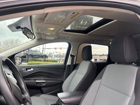 Used 2018 Ford Escape SE image 8