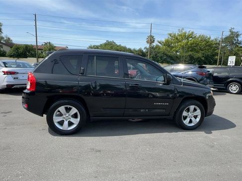 Used 2011 Jeep Compass Sport FWD image 10