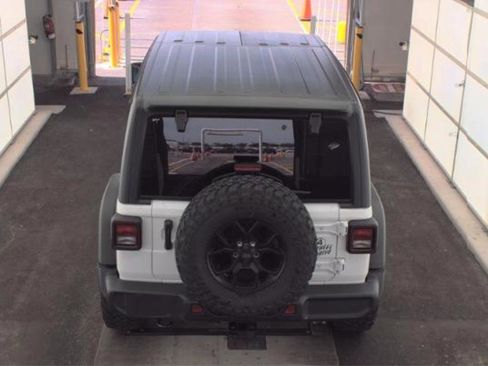 Used 2025 Jeep Wrangler Unlimited Sport AWD/4WD image 7