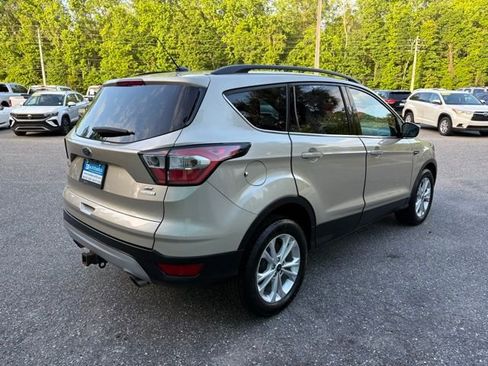 Used 2017 Ford Escape SE w/ SE Leather Comfort Package image 5