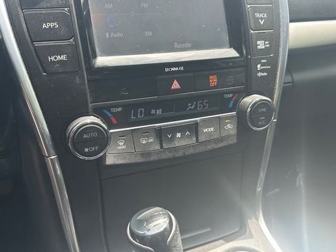 Used 2016 Toyota Camry XSE FWD image 28